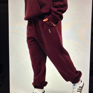 Comfrt unisex Maroon standard sweats. Run large and oversized